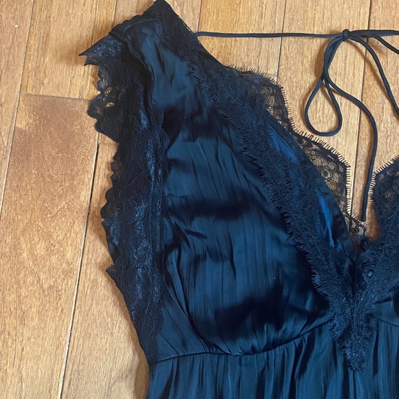 Anthropologie Black Lace Trim Sleeveless Top - Picture 4 of 9